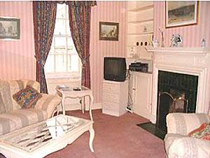 London - 2 Bedroom accommodation - Apartment reference LN-401