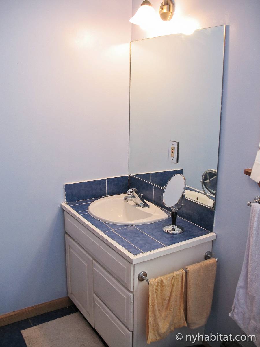 Badezimmer 1 - Photo 1 von 3