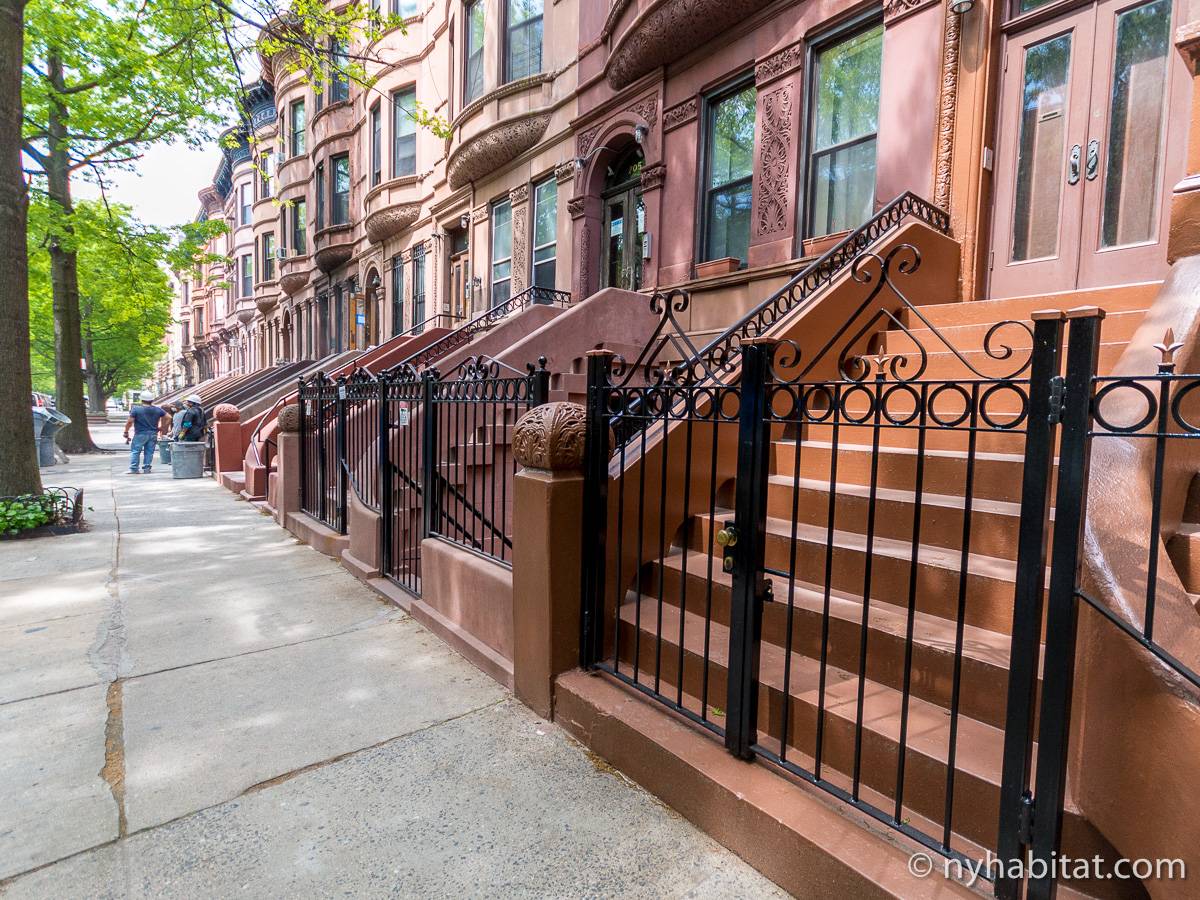New York Accommodation: 2 Bedroom Apartment Rental in Harlem (NY-14687)