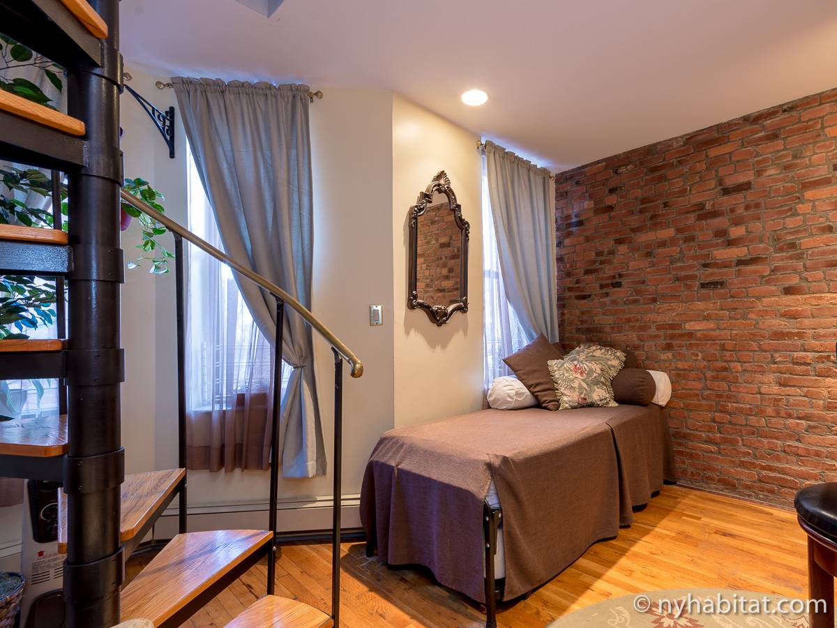 New York Accommodation: 2 Bedroom Duplex Apartment Rental In Harlem (NY ...