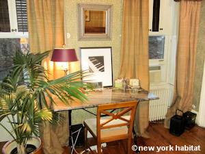 New York Bed And Breakfast: 4 Bedroom Triplex Apartment Rental In ...