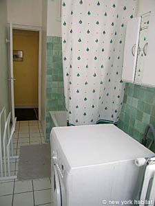 Paris 2 Bedroom apartment - bathroom 1 (PA-2401) photo 5 of 5
