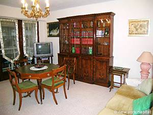 Living room - Photo 2 of 13 Living room - Photo 2 of 13