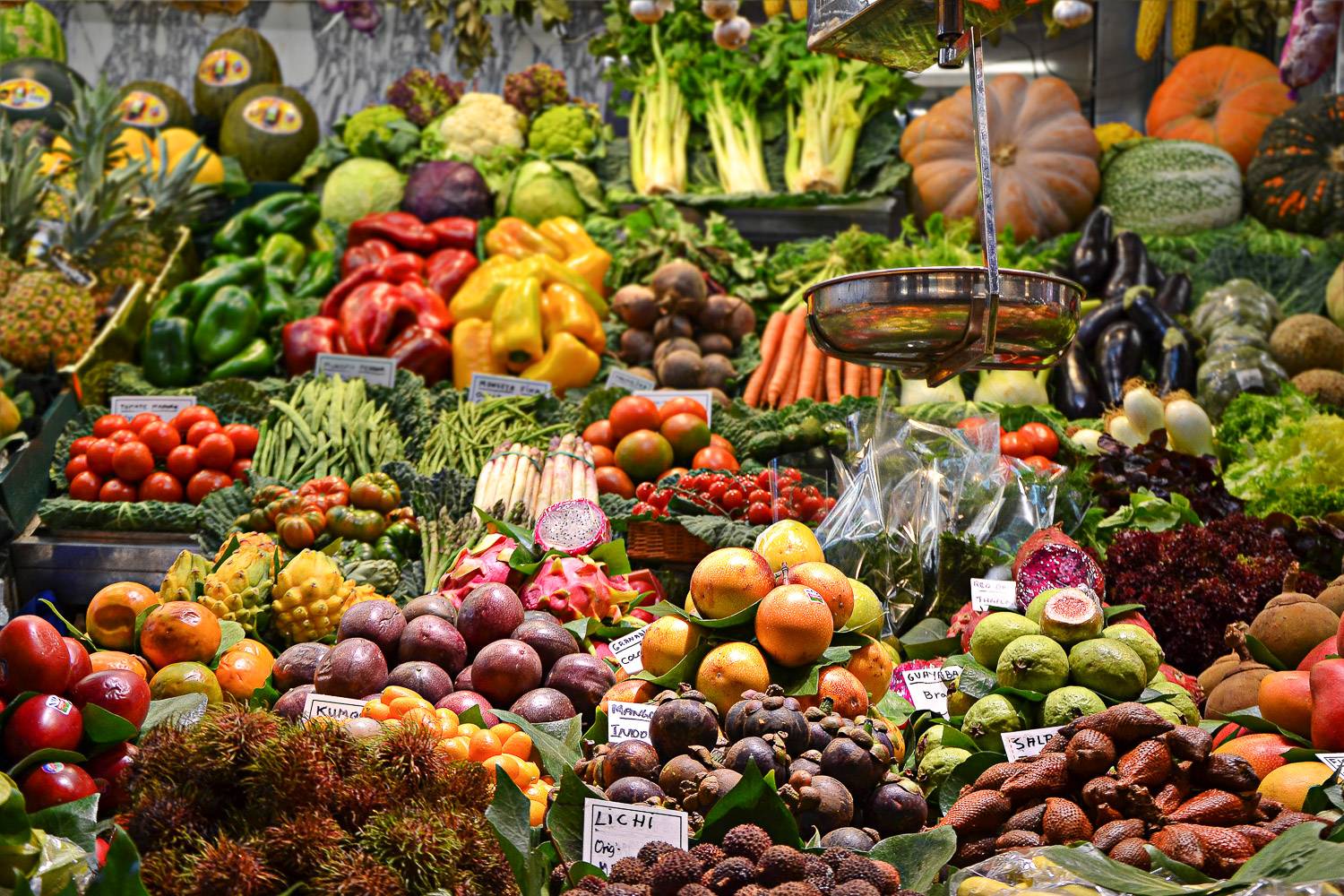 5 Essential Farmers Markets In NYC Fruits Vegetables In Farmers Market 