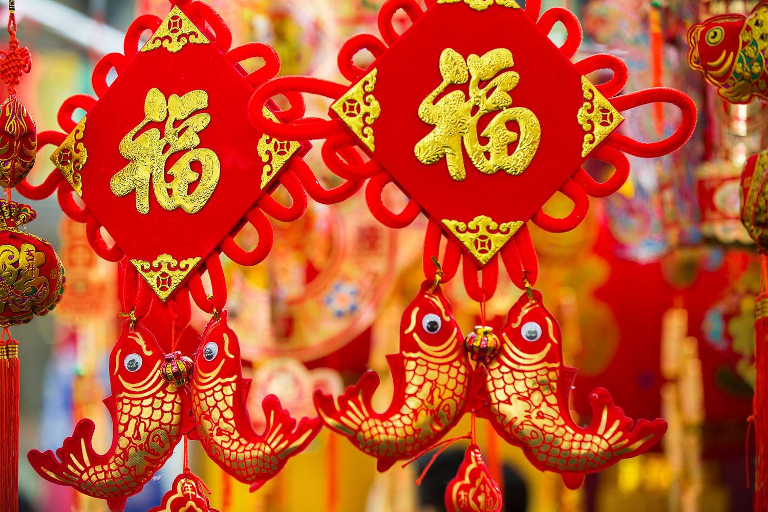 How to Stylishly Decorate With Red and Gold for Chinese New Year