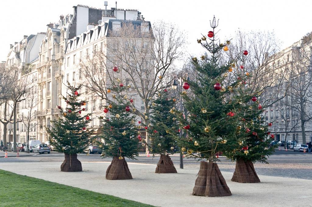 Quando Mettono Le Luci Di Natale A Parigi.New York Habitat Guida Per Le Vacanze 2015 Parigi Il Blog Di New York Habitat