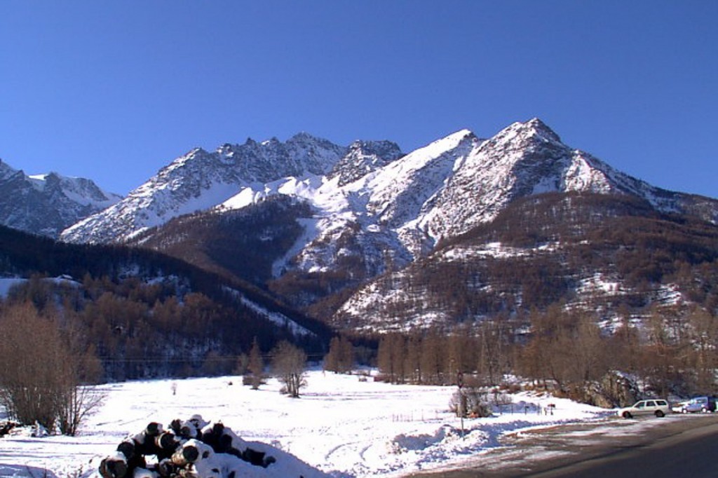 Le Piste Innevate E Le Spiagge Sabbiose Del Sud Della