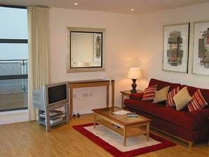 London - 2 Bedroom accommodation - Apartment reference LN-379