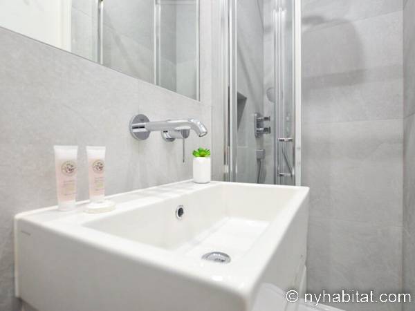 Bagno - Photo 1 di 3