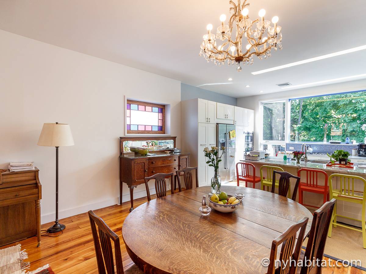 New York Accommodation: 3 Bedroom Triplex Apartment Rental ...