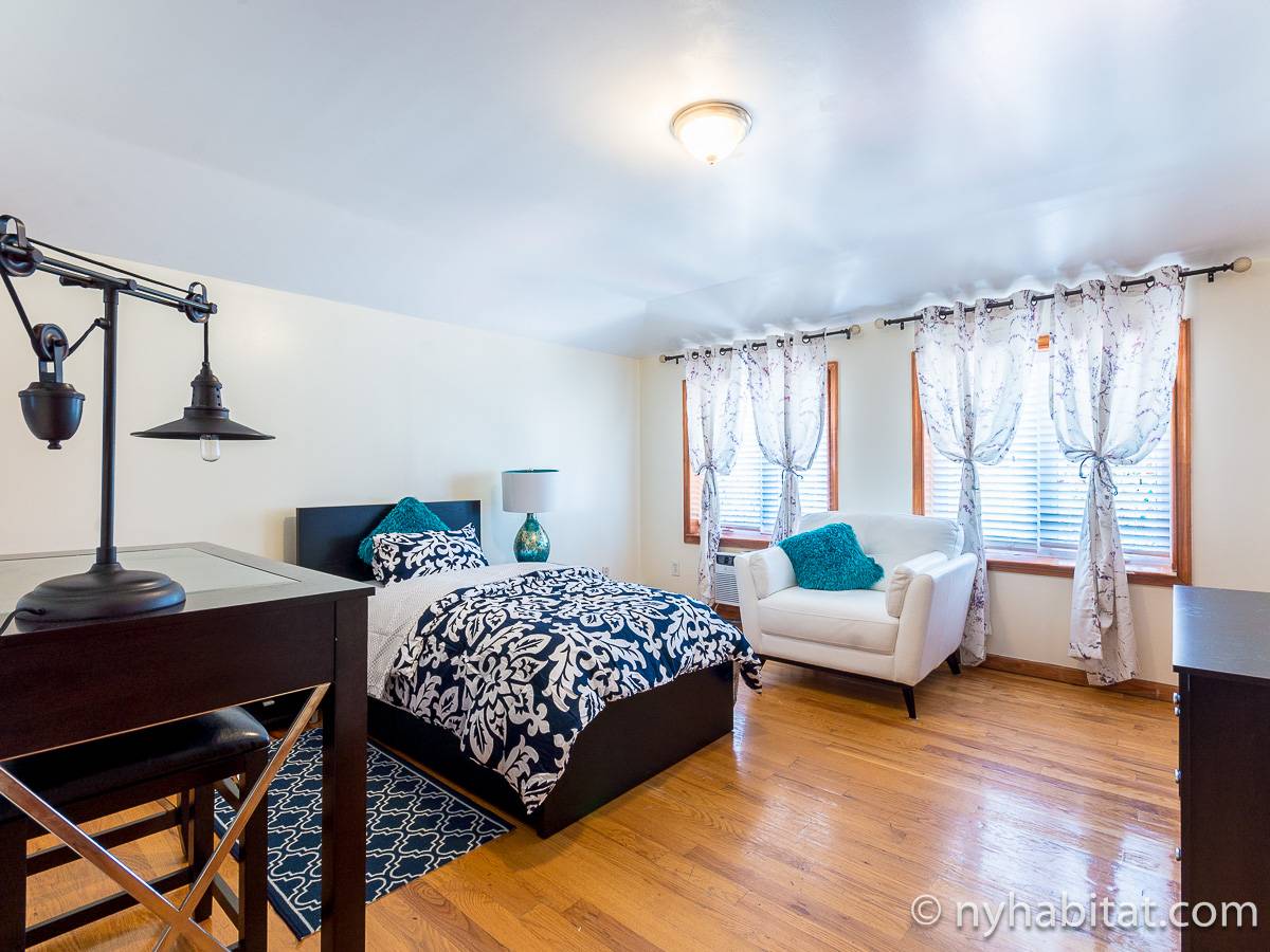 New York Roommate Room for rent in Middle Village, Queens 3 Bedroom