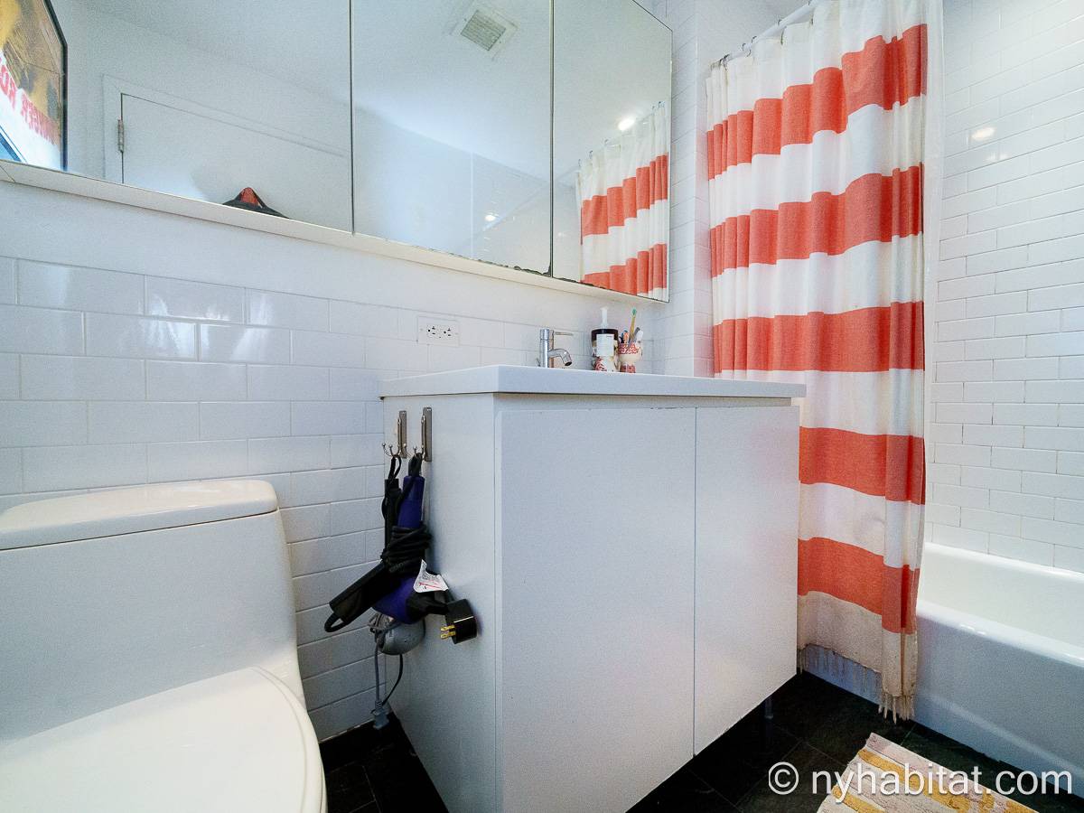 Badezimmer 1 - Photo 1 von 2