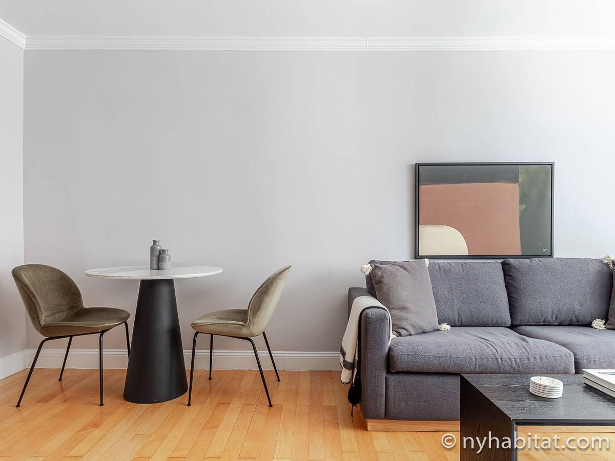 Living room - Photo 2 of 6 Living room - Photo 2 of 6