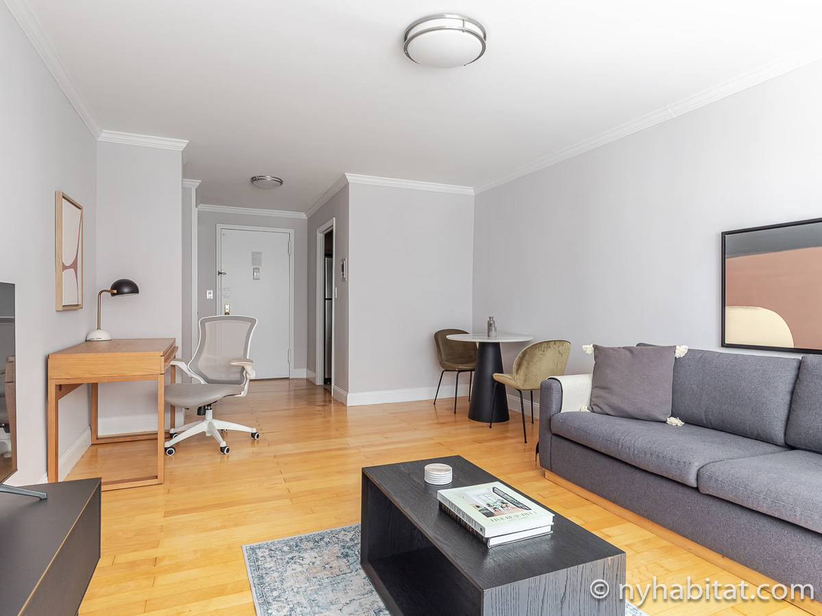 Living room - Photo 3 of 6 Living room - Photo 3 of 6