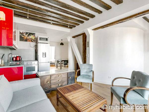 Living room - Photo 2 of 4 Living room - Photo 2 of 4