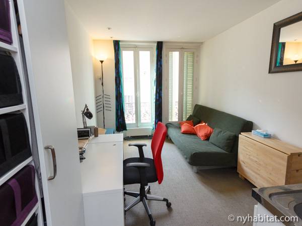 Paris Apartment: Studio Apartment Rental in Porte De La Chapelle ...