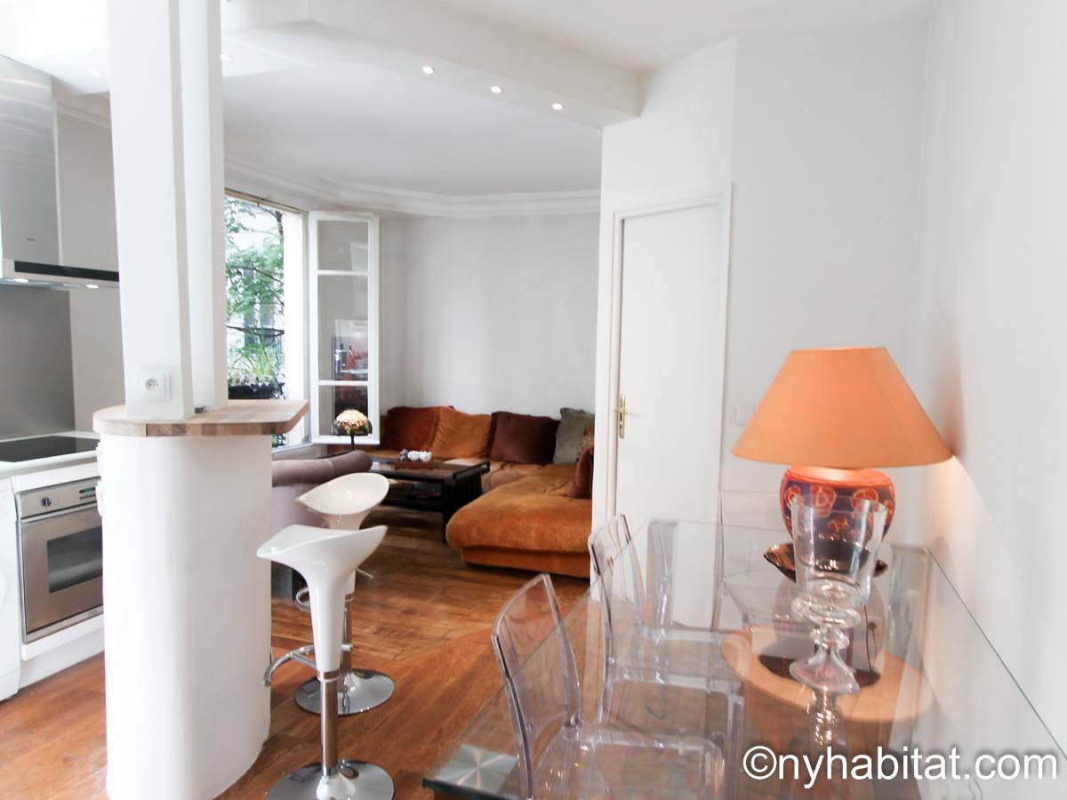 Paris Accommodation: 1 Bedroom Loft Apartment Rental in Montmartre (PA ...