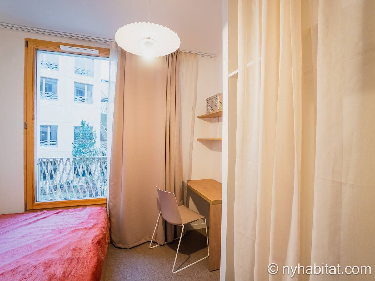 Bedroom 1 - Photo 3 of 3 Bedroom 1 - Photo 3 of 3