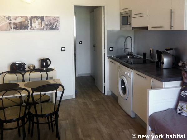 South France Apartment: 1 Bedroom Apartment Rental in Villeneuve-loubet ...