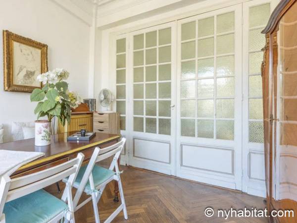 Living room - Photo 3 of 4 Living room - Photo 3 of 4