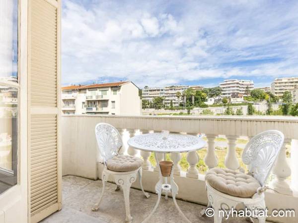 Living room - Photo 4 of 4 Living room - Photo 4 of 4